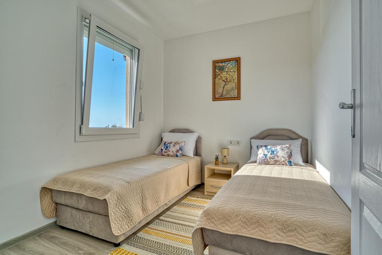 Two Bedroom House With Sea View Maj Buljarica Εξωτερικό φωτογραφία